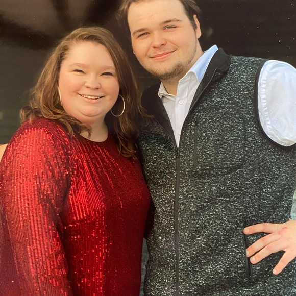 Profile Picture of Pamela Braswell (@hazeleyedgrl67) on Poshmark