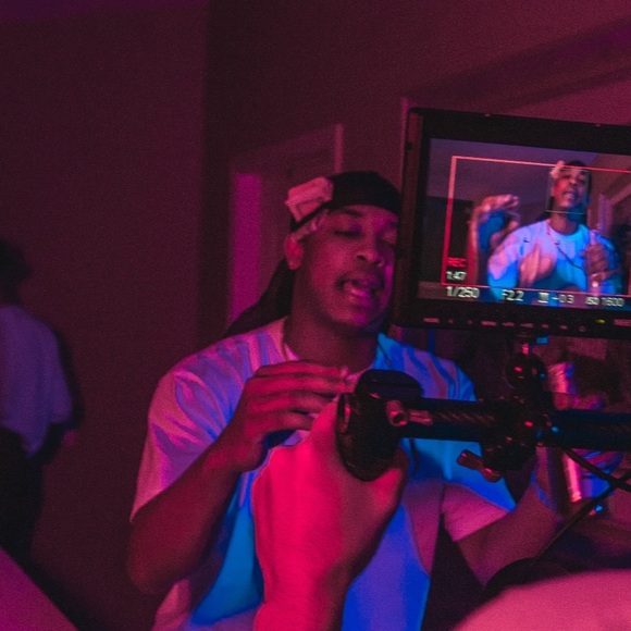 Profile Picture of Kyle Traynum (@kyletraynum) on Poshmark