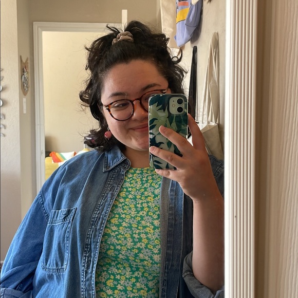 Profile Picture of Aika Manire (@aikamanire) on Poshmark