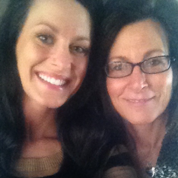 Profile Picture of Taylor Micks (@tmicks315) on Poshmark