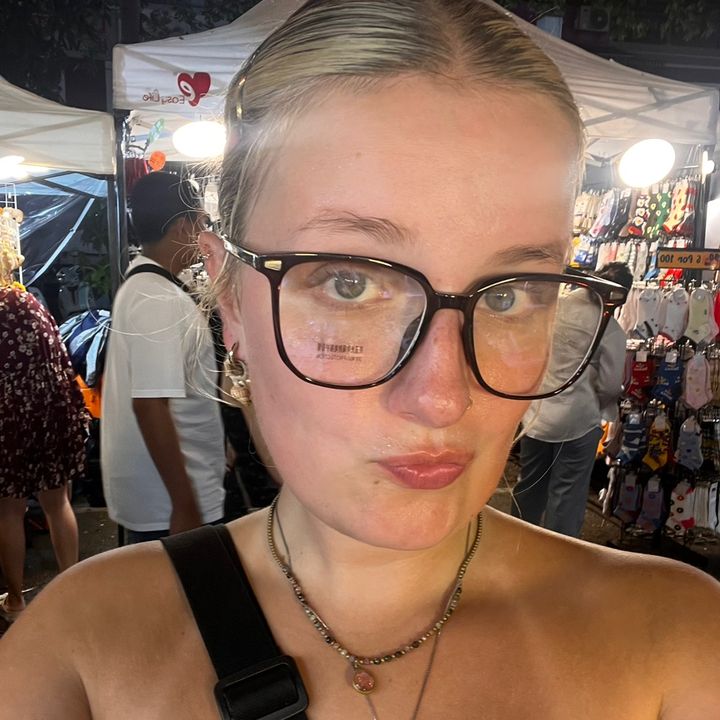 Profile Picture of Lisa (@.lisa.gen) on Tiktok