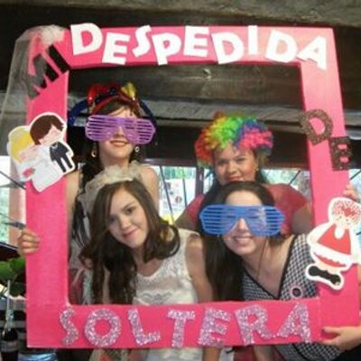 Profile Picture of Aurora Quintero (@auroradanae) on Twitter