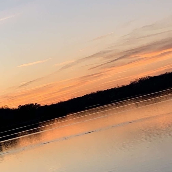 Profile Picture of Lily Sundseth (@lily_s5912) on Poshmark