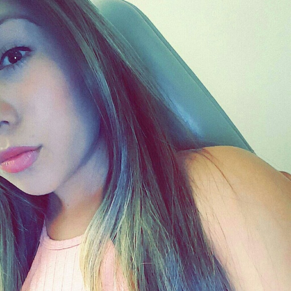Profile Picture of Jonelle Cordova (@cordova77) on Poshmark