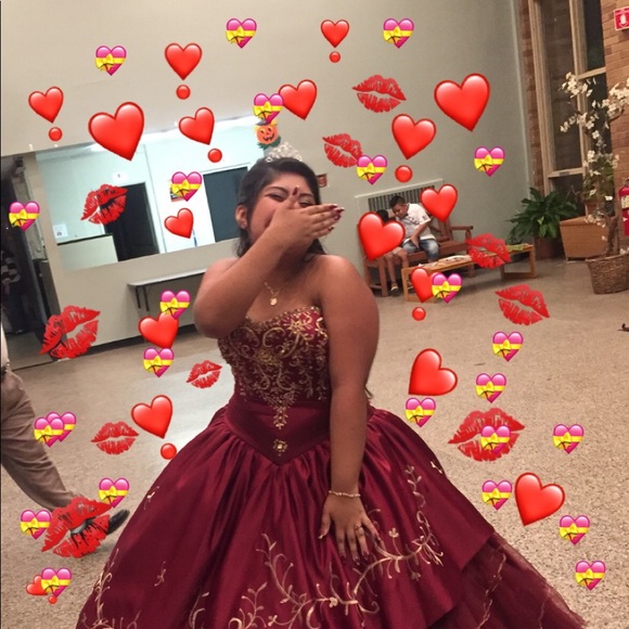 Profile Picture of Adamaris Maces (@adamarismaces) on Poshmark