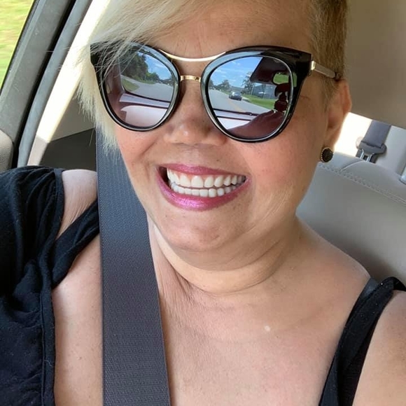 Profile Picture of Janet Cotto rios (@cjcotto63) on Poshmark