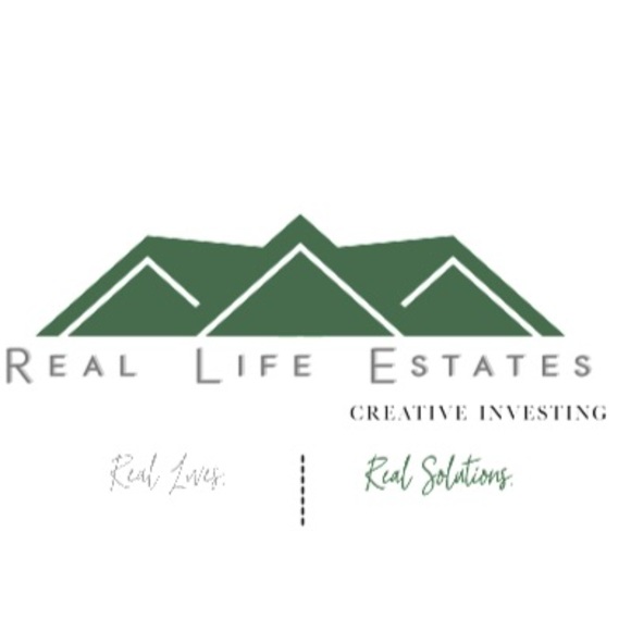 Profile Picture of Rose Chaney (@roserlestates) on Poshmark