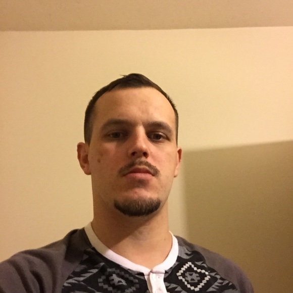 Profile Picture of Mike Morales (@mikemoral) on Poshmark