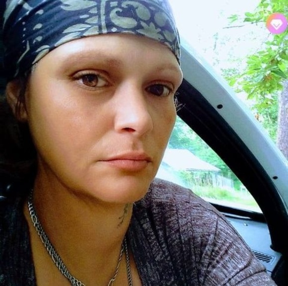 Profile Picture of Amy Adkisson (@adkissonamy48) on Poshmark