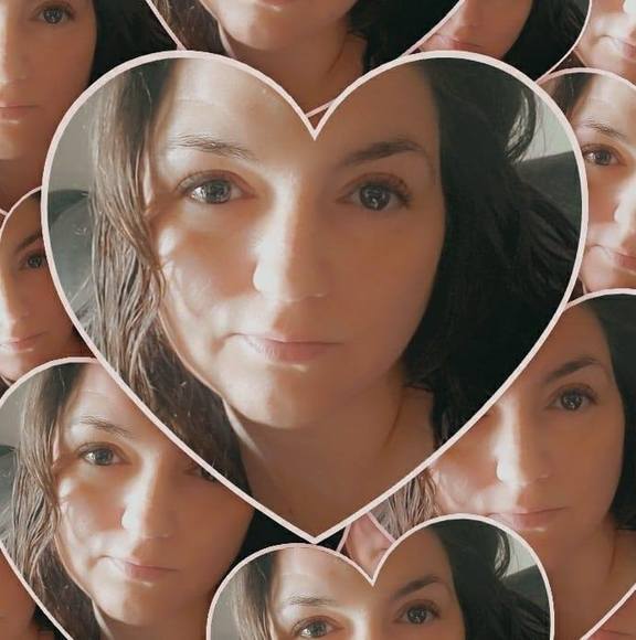 Profile Picture of Kristina Settingsgaard (@knsetts) on Poshmark