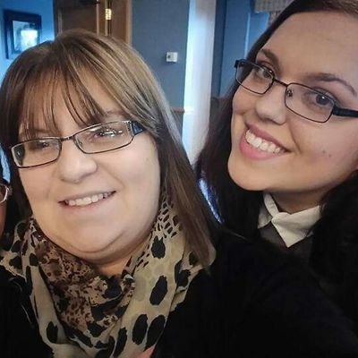Profile Picture of Joanne Waldron (@funlovinjoe) on Twitter