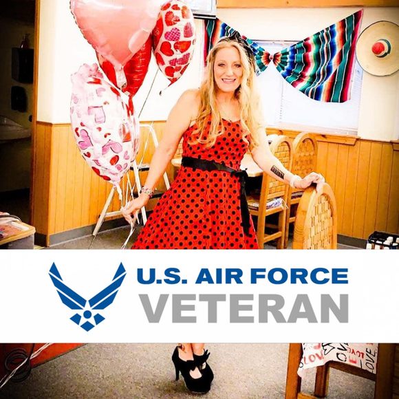 Profile Picture of Shannon Mantooth (@shanman4184) on Poshmark