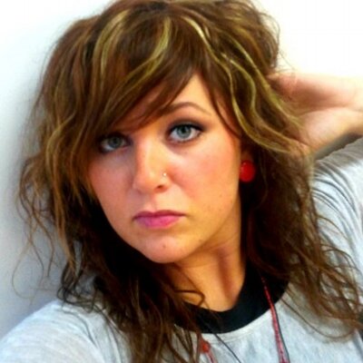 Profile Picture of Lori Edmonds (@loedmonds) on Twitter