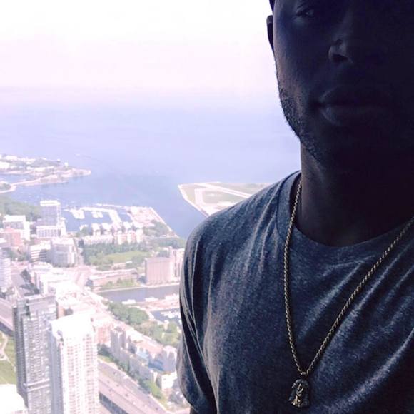 Profile Picture of Pete Moore (@pete11) on Poshmark