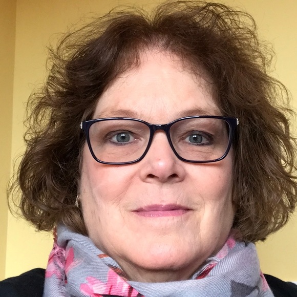 Profile Picture of Janet Field (@jbfinngunn) on Poshmark