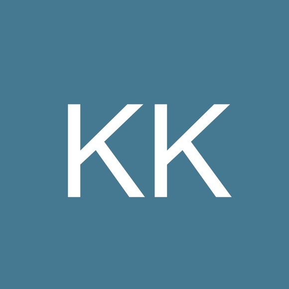 Profile Picture of Kristin Keeter (@kriskeet) on Poshmark