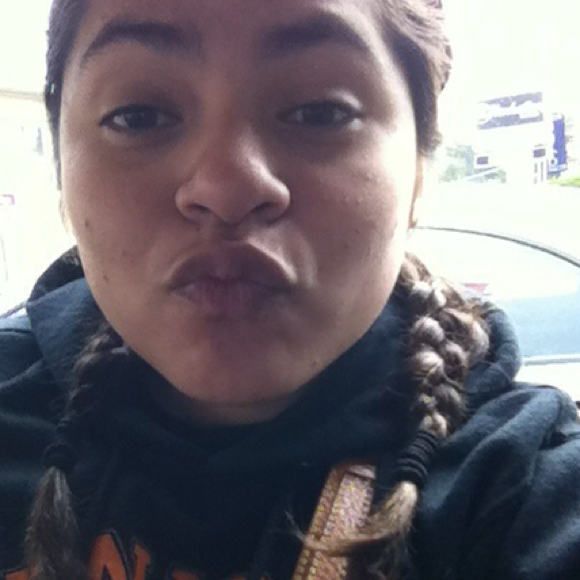 Profile Picture of Giannella P (@giaperf) on Poshmark