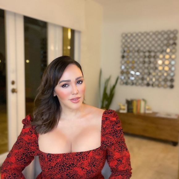Profile Picture of Johanna Harrar (@jharrar) on Poshmark