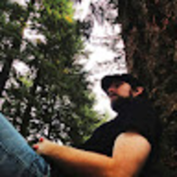 Profile Picture of Travis Mcguire (@tmcguire1755) on Poshmark