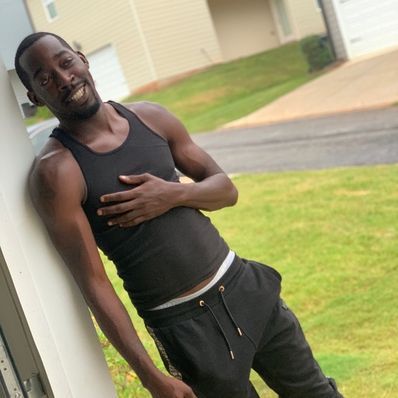 King Hank - Poshmark Profile Picture of King Hank (@jahkkidd) on Poshmark