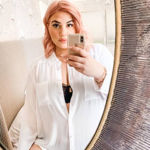 Profile Picture of Aubrey Cycenas (@aubscycenas) on Poshmark