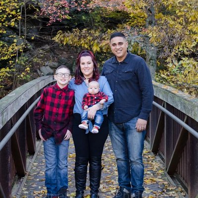Profile Picture of Lynn Arroyo (@lynnmarie25) on Twitter