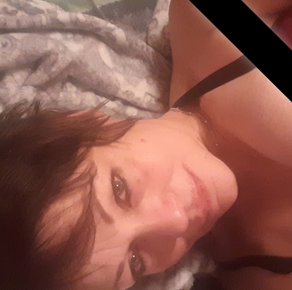 Profile Picture of Paula Bosshart (@paulab202) on Poshmark