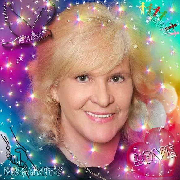 Profile Picture of Sharon Visscher (@sharonvisscher) on Poshmark