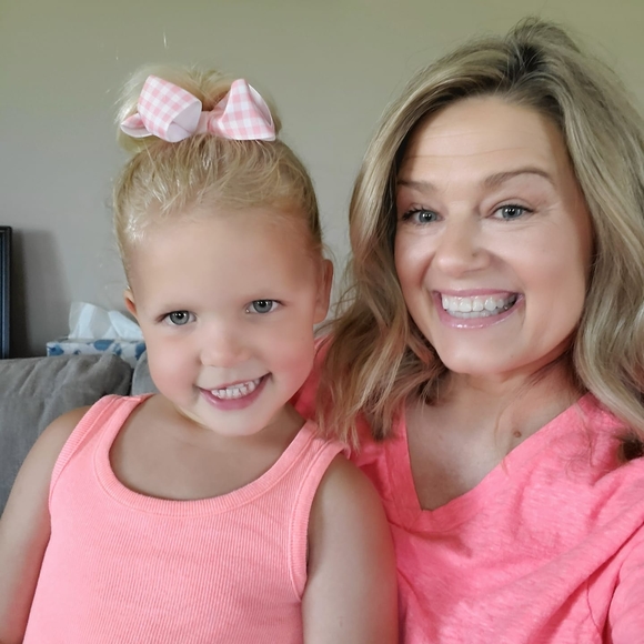 Profile Picture of Tonya Masem (@tonyamasem) on Poshmark