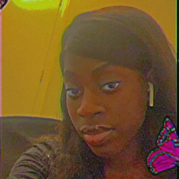 Profile Picture of Alexis Owusu (@aowusu1028) on Poshmark