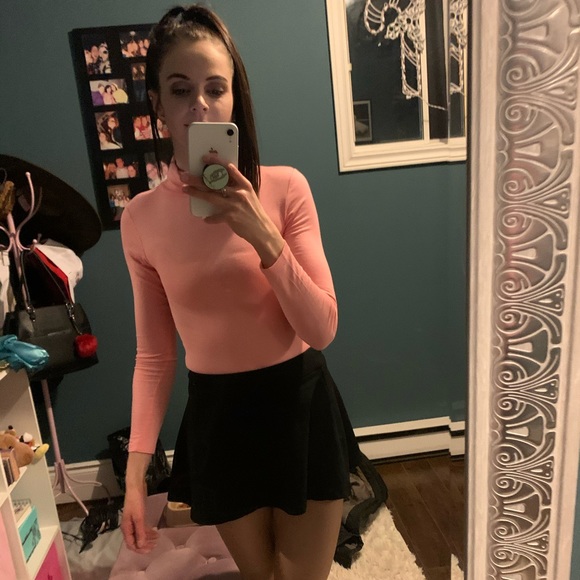 Profile Picture of Devon Pierre (@devon_pierre) on Poshmark