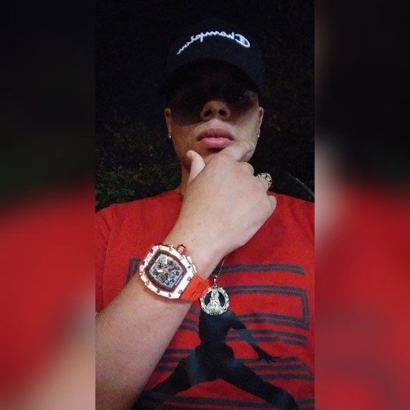 Profile Picture of Joel Soliveras (@ejoelrodriguez) on Poshmark