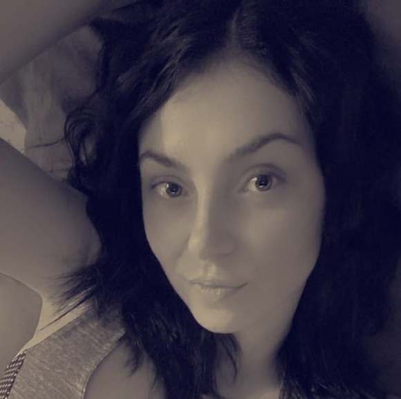 Lori Fugate swindall - Poshmark Profile Picture of Lori Fugate swindall (@swinmom2) on Poshmark