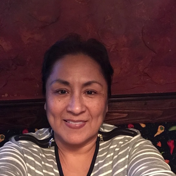 Profile Picture of Ruth Olvera (@ruth_olvera) on Poshmark