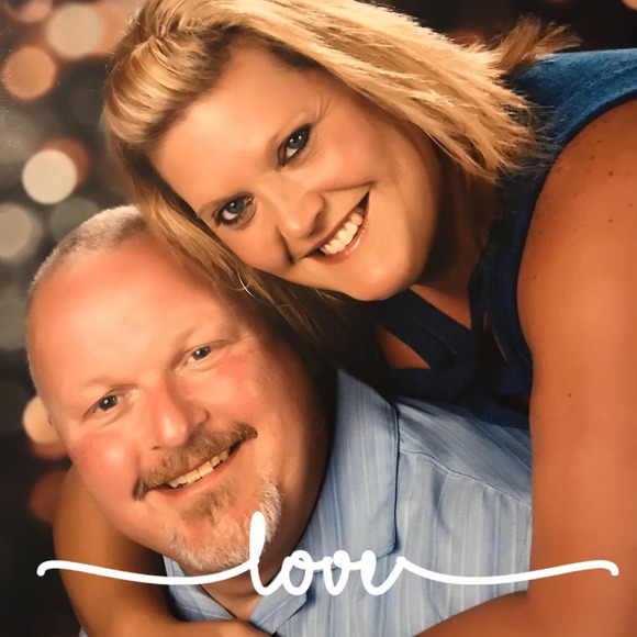 Profile Picture of Lisa Gronski- russell (@deadhead2808) on Poshmark