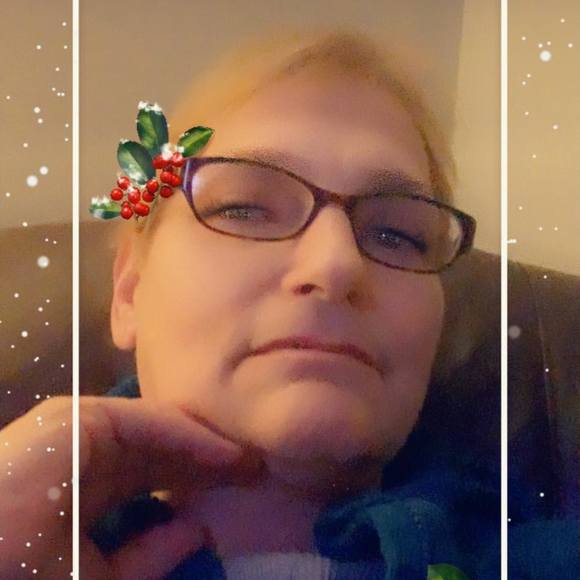 Profile Picture of Sue Droogan (@mema505) on Poshmark