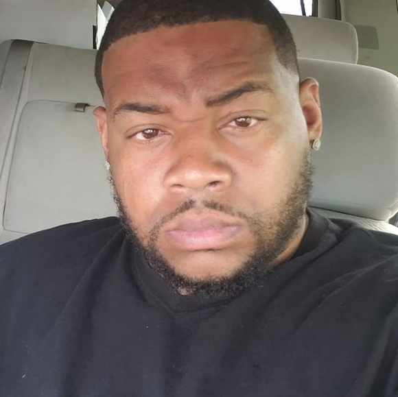 Profile Picture of Montreal Wilborn (@bigcuz90) on Poshmark
