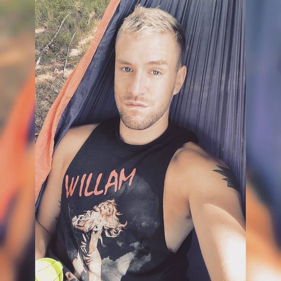 Jeffery Brewster - Poshmark Profile Picture of Jeffery Brewster (@jefferybrewster) on Poshmark