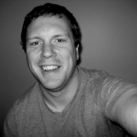 Profile Picture of Daniel May (@daysgonenew) on Poshmark