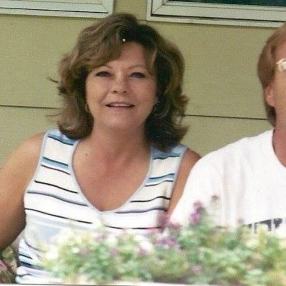 Profile Picture of Larae Syhre (@sodak57) on Poshmark