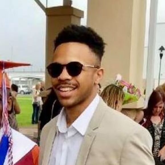 Profile Picture of Marco Augustine (@thedemetrious) on Poshmark