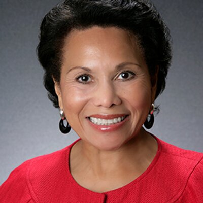 Profile Picture of Yolanda Phillips (@Philyola) on Twitter