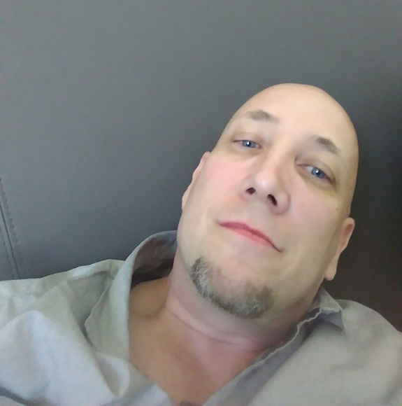 Profile Picture of Tom Teters (@tomteters1) on Poshmark