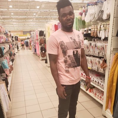 Profile Picture of Ronald Self-standing (@dumond25) on Twitter