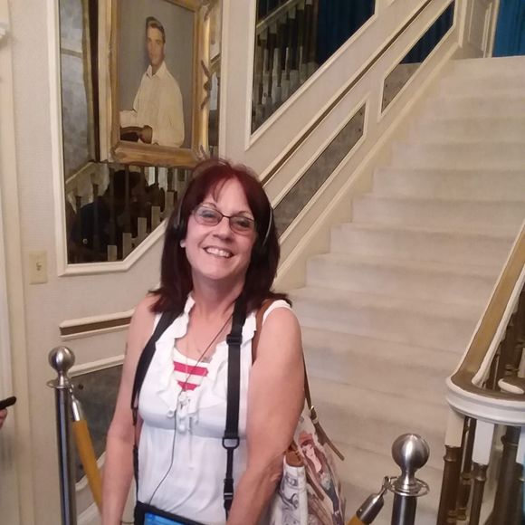 Profile Picture of Nancy Hynst (@nhynst) on Poshmark