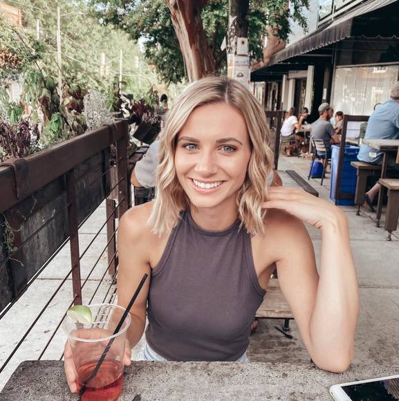 Profile Picture of Mackenzie Higgins (@mnhiggins15) on Poshmark