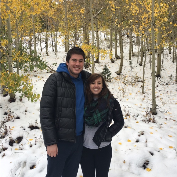 Profile Picture of Danielle Sproul (@dsproul21) on Poshmark