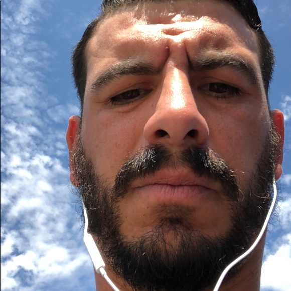 Profile Picture of Isaac Robledo (@robledo1717) on Poshmark