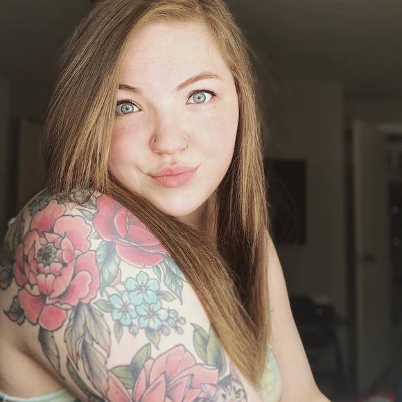 Profile Picture of Marissa Liechti (@marissaliechti) on Poshmark