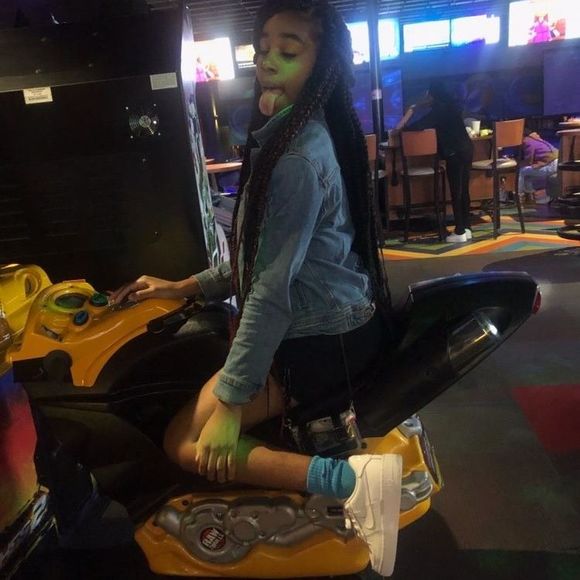 Profile Picture of Marissa Adside (@marissaadside29) on Poshmark